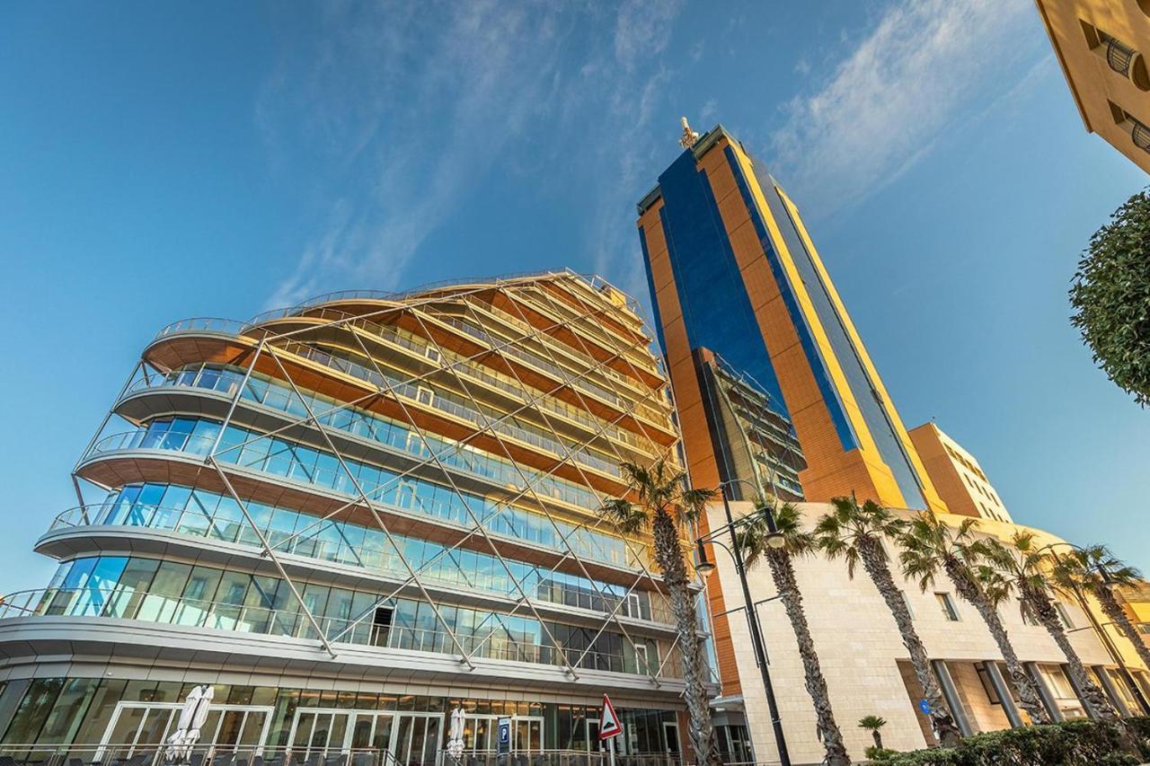 Modern Apartment Steps To St George'S Bay Saint Julian's Exterior photo