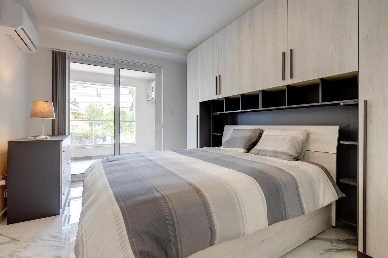 Modern Apartment Steps To St George'S Bay Saint Julian's Exterior photo